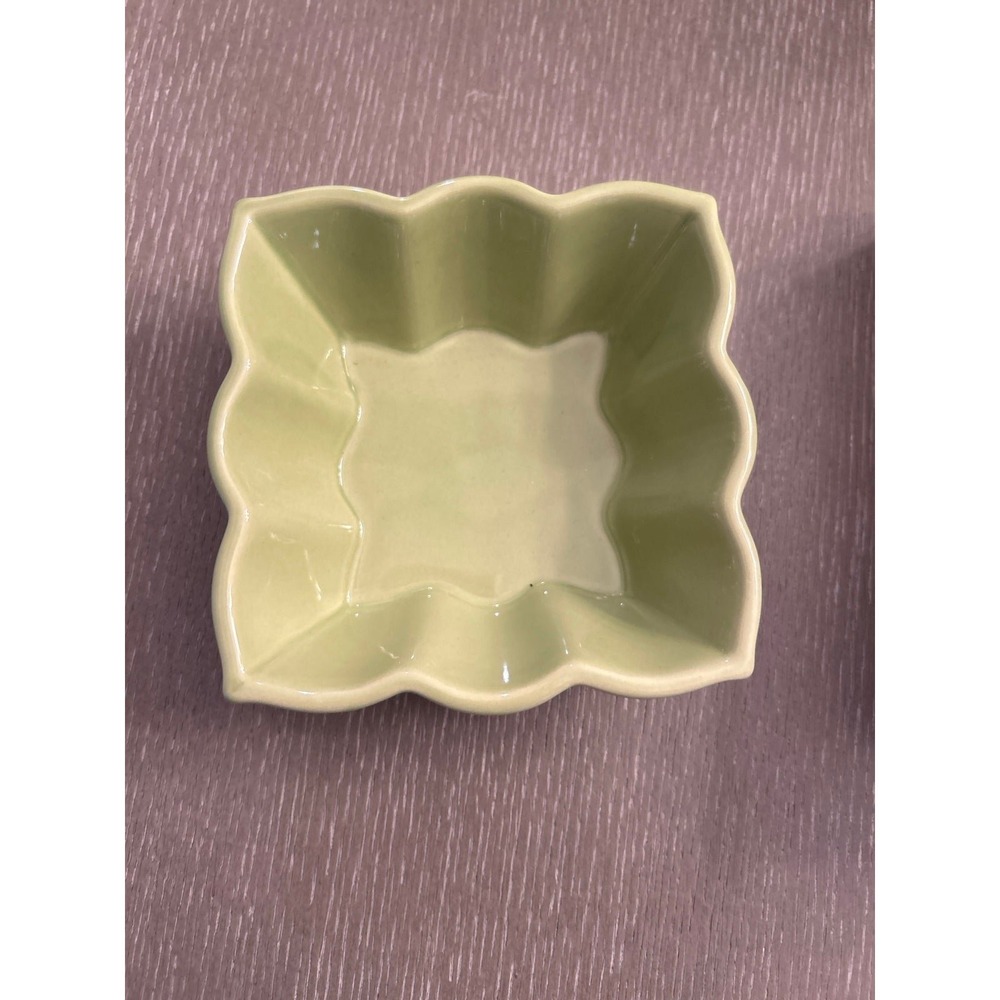 Chantel dish‎